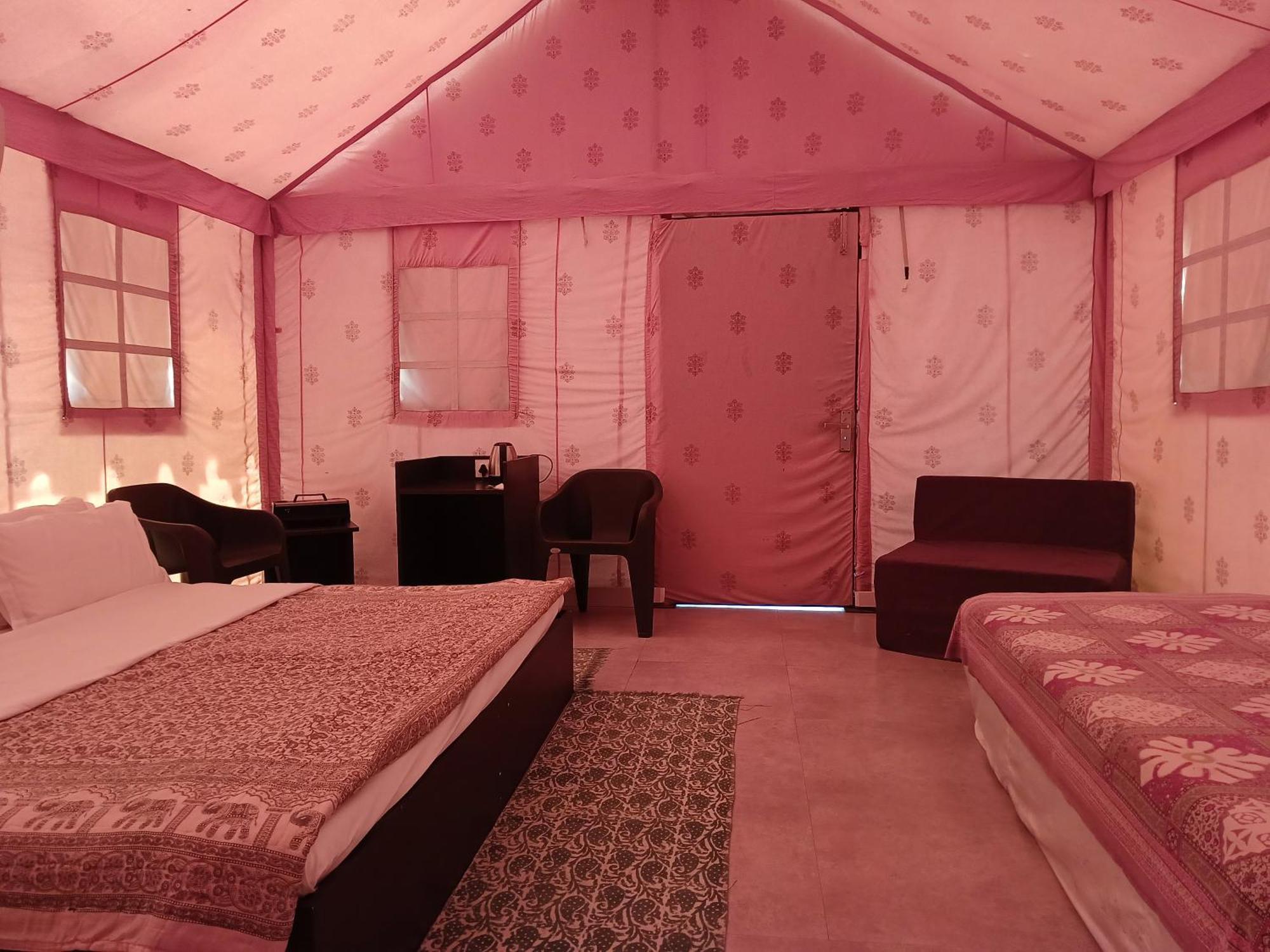 Shivir Aranya - Wilderness Resort Alwar Buitenkant foto