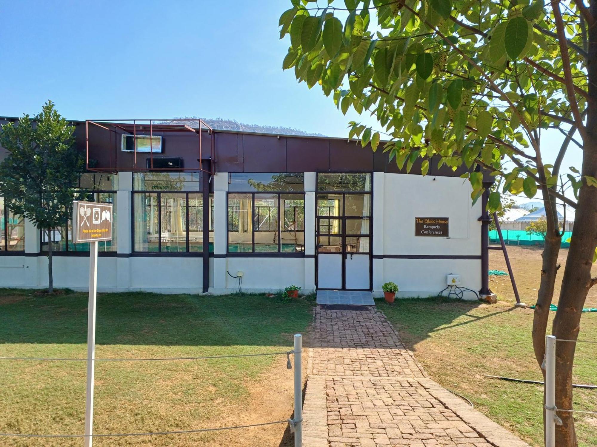 Shivir Aranya - Wilderness Resort Alwar Buitenkant foto